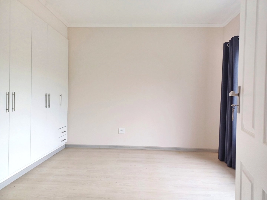 3 Bedroom Property for Sale in Fraaiuitsig Western Cape